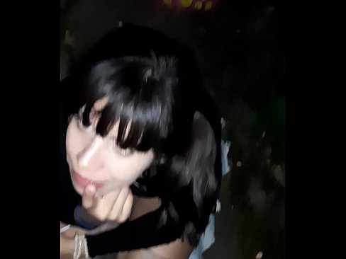 ❤️ Auf der Straße geschwollenen Penis im Austausch für Süßigkeiten ☑ Porn video bei uns ☑